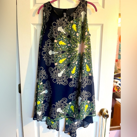 Fun, psychedelic sleeveless Dress - Picture 1 of 6
